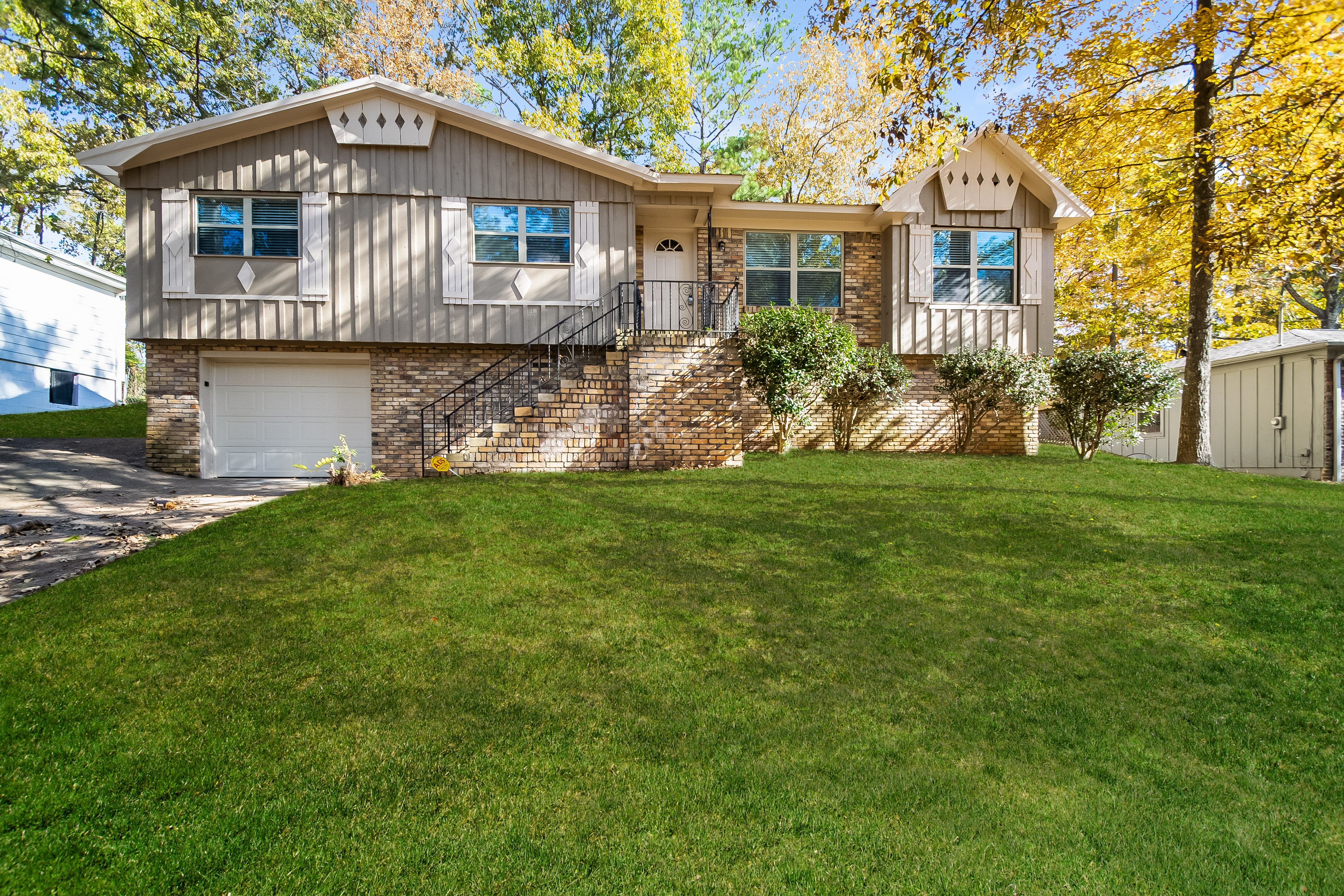 1525 Pine Tree Dr Birmingham, AL 35235